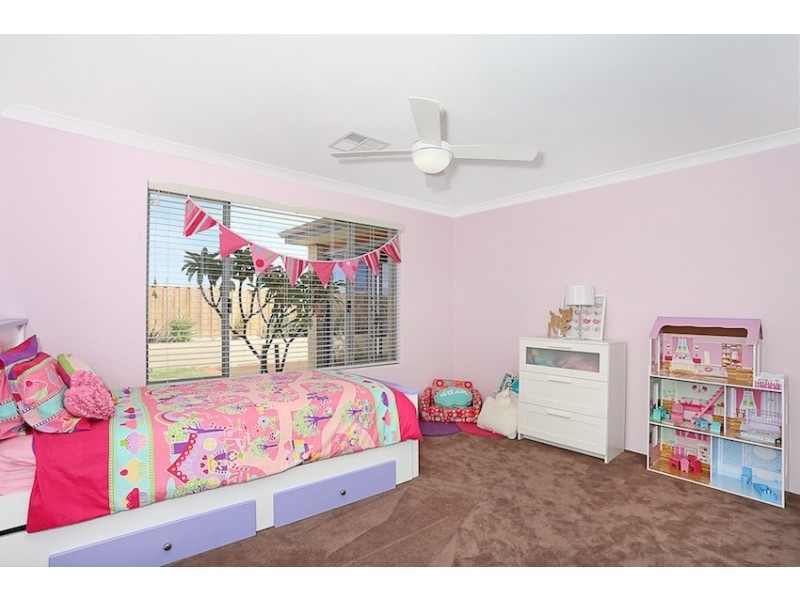 39 Solandri Turn, Halls Head WA 6210