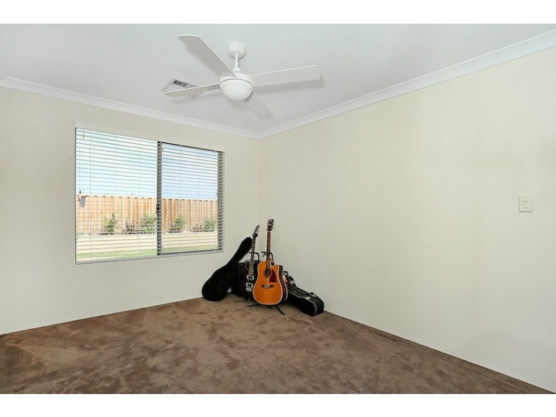 39 Solandri Turn, Halls Head WA 6210