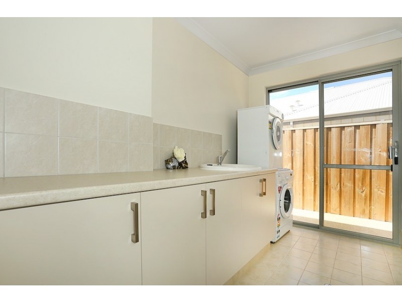 39 Solandri Turn, Halls Head WA 6210