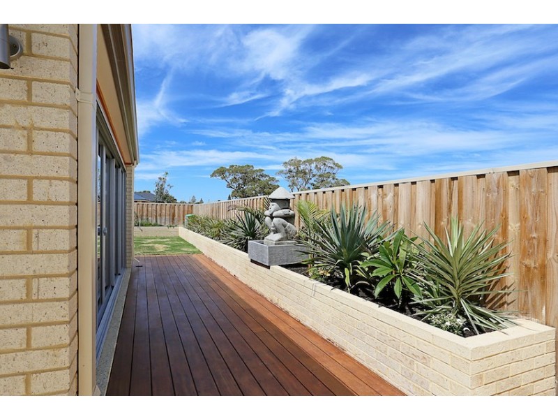 39 Solandri Turn, Halls Head WA 6210