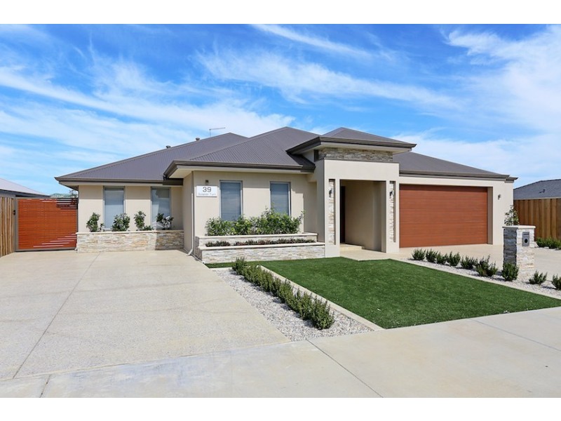 39 Solandri Turn, Halls Head WA 6210
