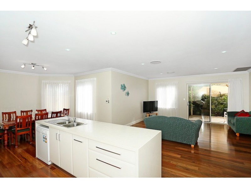 10 Guilderton Close, Erskine WA 6210