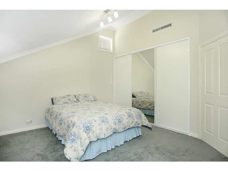 10 Guilderton Close, Erskine WA 6210