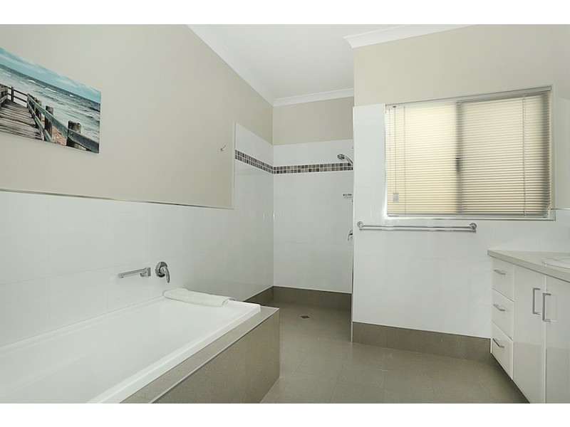 10 Guilderton Close, Erskine WA 6210