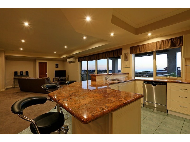 3 Rose Street, Halls Head WA 6210