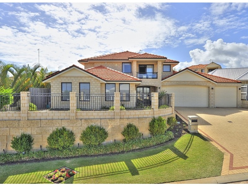 9 Lilly Pilly Lookout, Halls Head WA 6210