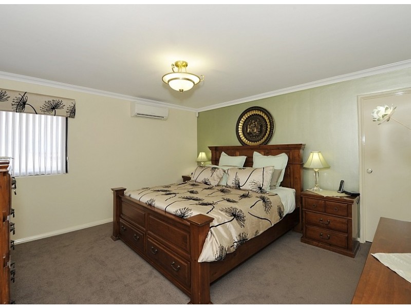 9 Lilly Pilly Lookout, Halls Head WA 6210