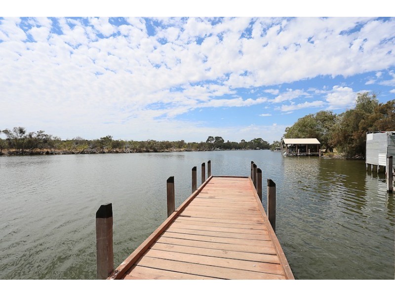 11 Rivergum Esplanade, South Yunderup WA 6208