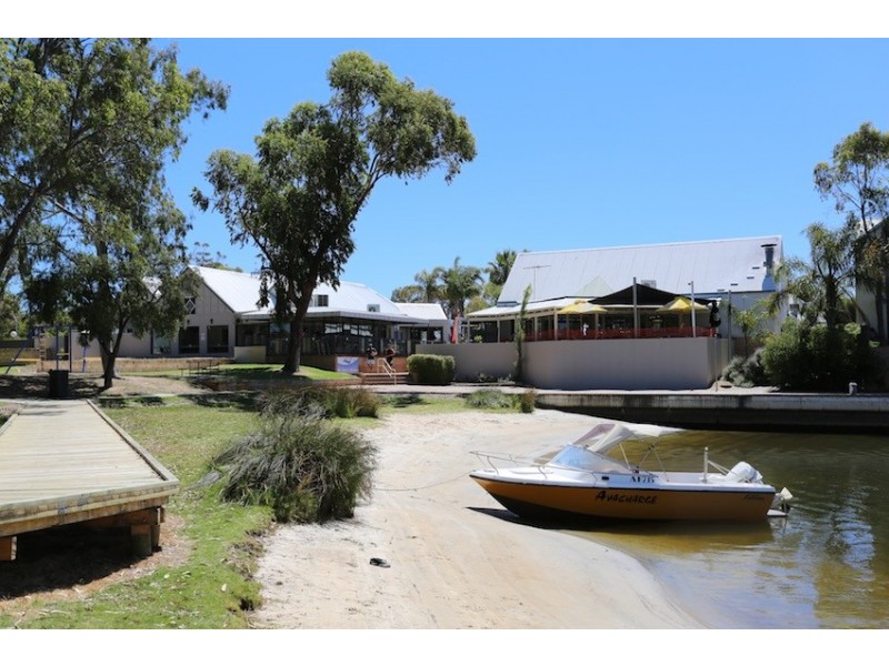 11 Rivergum Esplanade, South Yunderup WA 6208