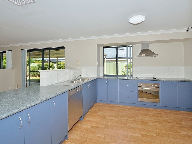 6 Jolly Rambler Boulevard, Ravenswood WA 6208