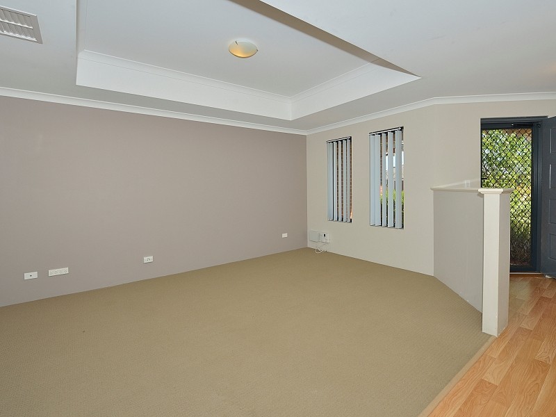 6 Jolly Rambler Boulevard, Ravenswood WA 6208