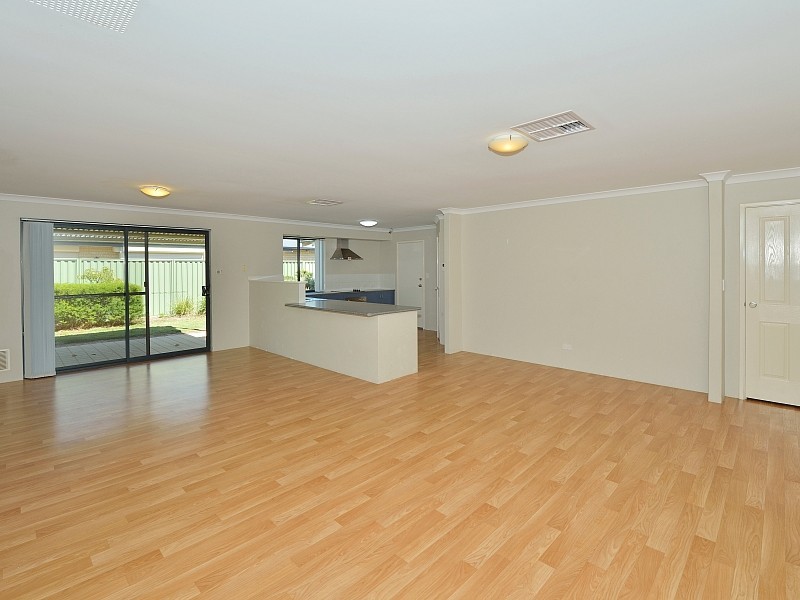 6 Jolly Rambler Boulevard, Ravenswood WA 6208