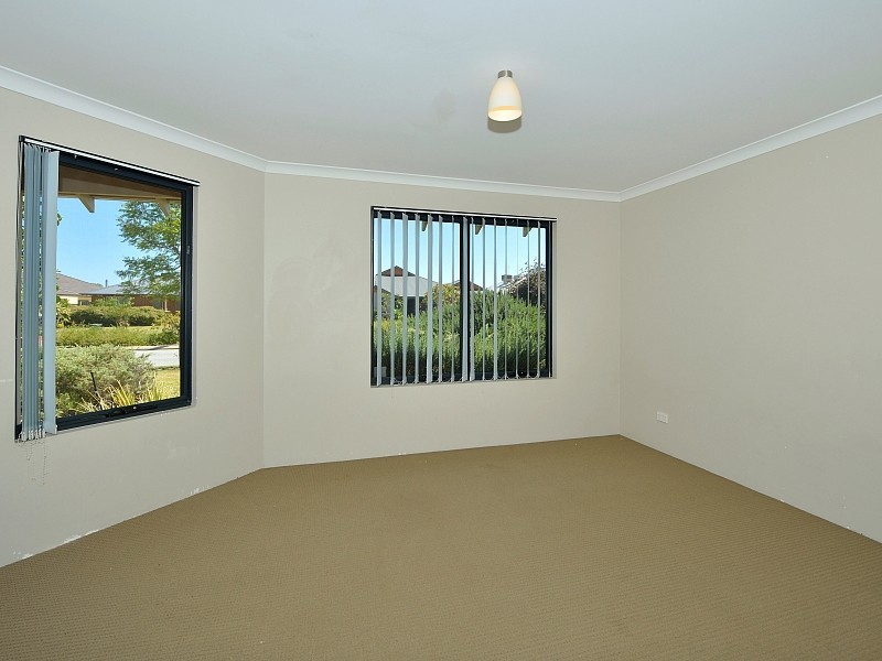 6 Jolly Rambler Boulevard, Ravenswood WA 6208