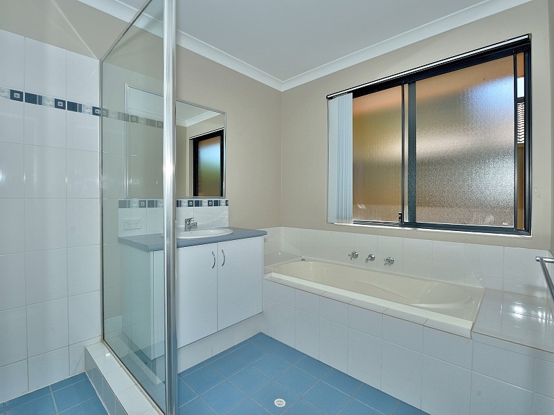 6 Jolly Rambler Boulevard, Ravenswood WA 6208