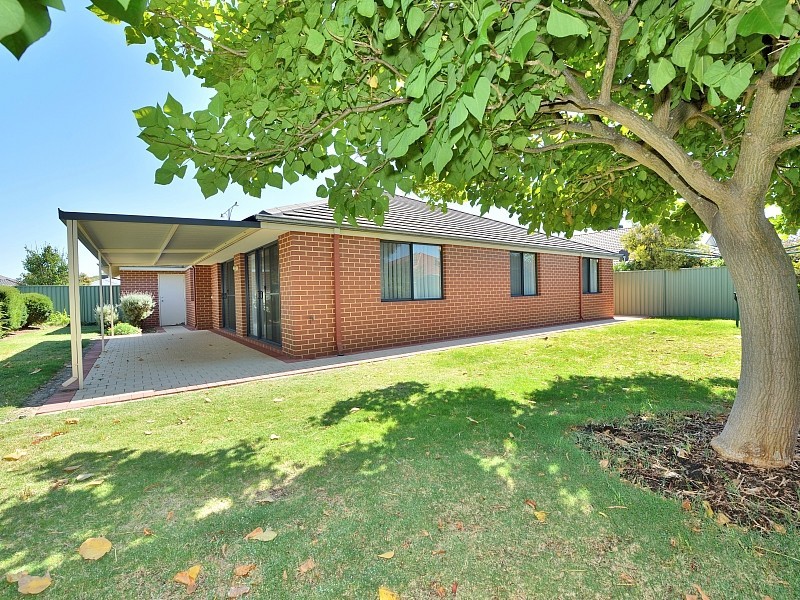 6 Jolly Rambler Boulevard, Ravenswood WA 6208