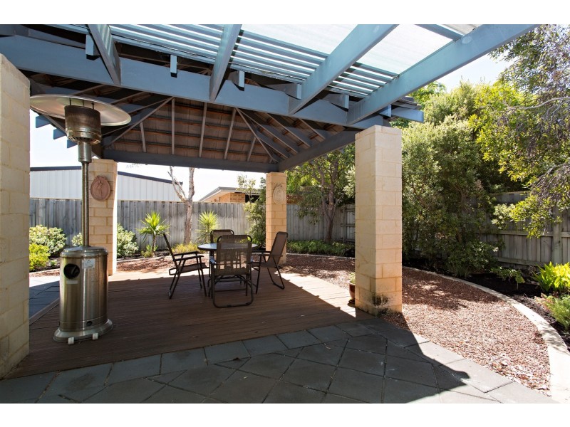 12 Dalona Parkway, Lakelands WA 6180