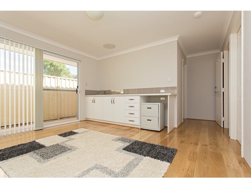 5 Nerrena Court, Greenfields WA 6210