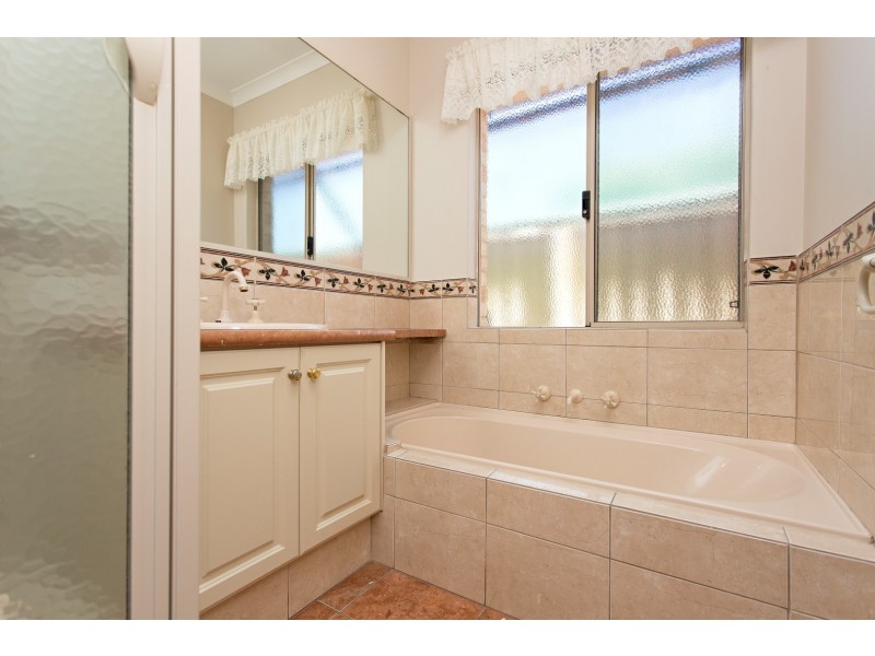 9 Gifford Rise, Meadow Springs WA 6210