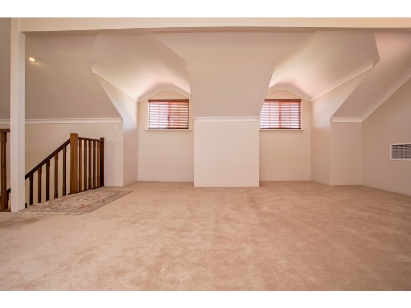 9 Gifford Rise, Meadow Springs WA 6210