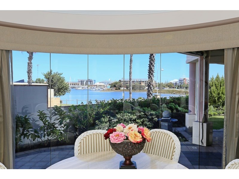 2 Dolphin Drive, Mandurah WA 6210