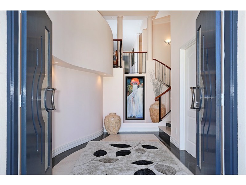 2 Dolphin Drive, Mandurah WA 6210