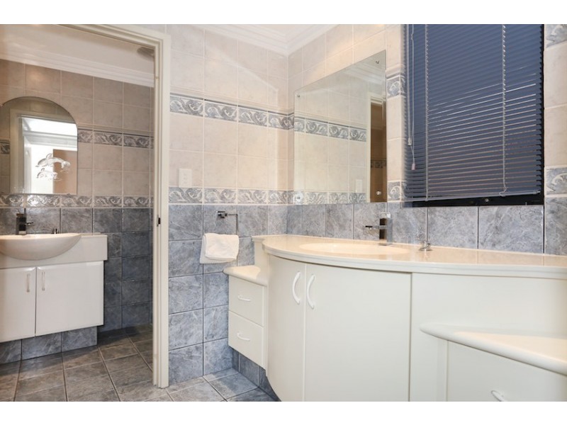 2 Dolphin Drive, Mandurah WA 6210