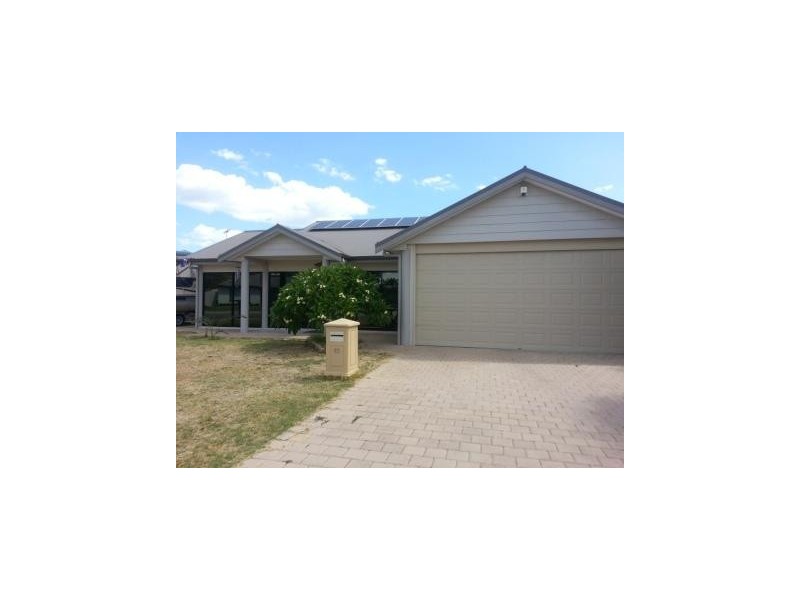 92 Hudson Drive, Dudley Park WA 6210