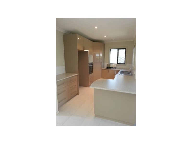 92 Hudson Drive, Dudley Park WA 6210
