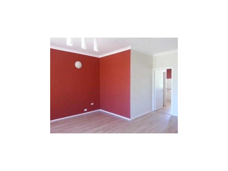 30 Leslie Street, Dudley Park WA 6210