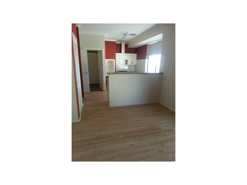 30 Leslie Street, Dudley Park WA 6210