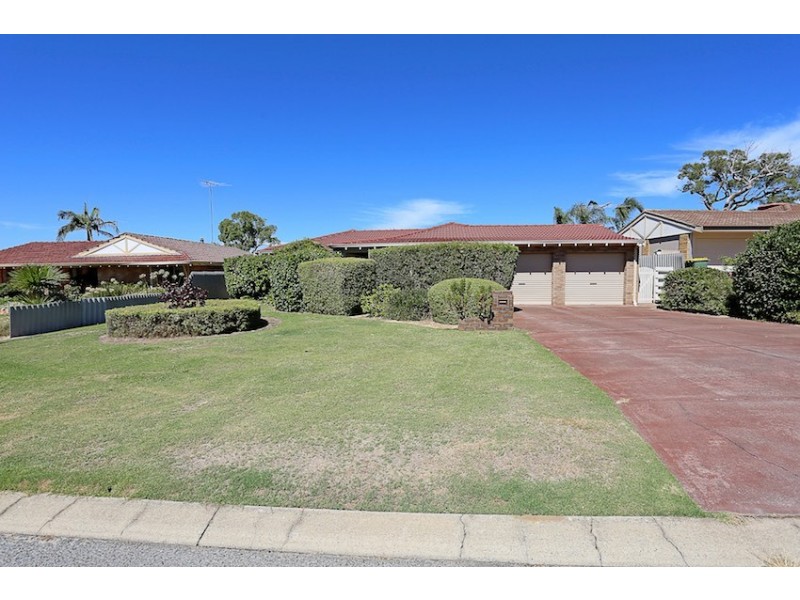 6 Tennyson Avenue, Halls Head WA 6210