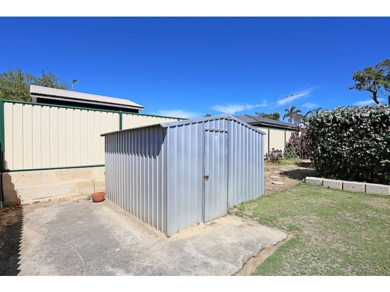 6 Tennyson Avenue, Halls Head WA 6210