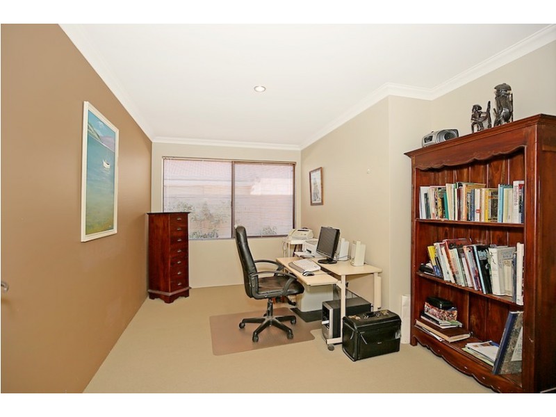 66 Buckingham Drive, Wannanup WA 6210