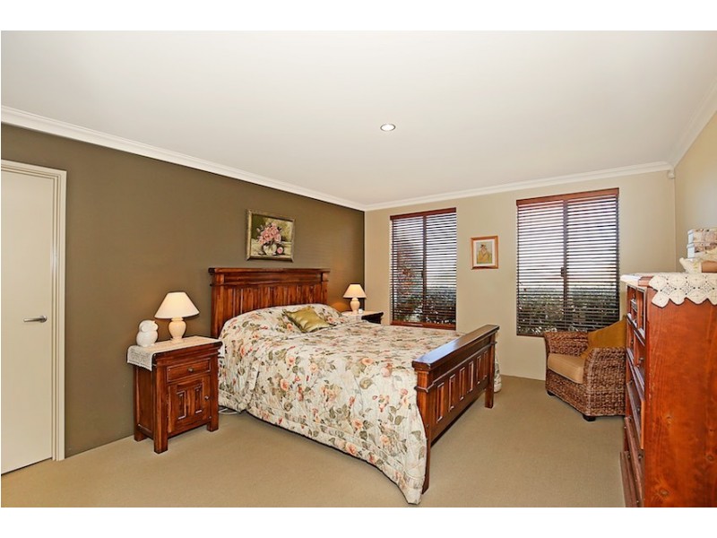 66 Buckingham Drive, Wannanup WA 6210