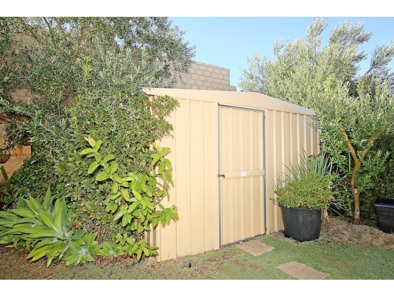 66 Buckingham Drive, Wannanup WA 6210