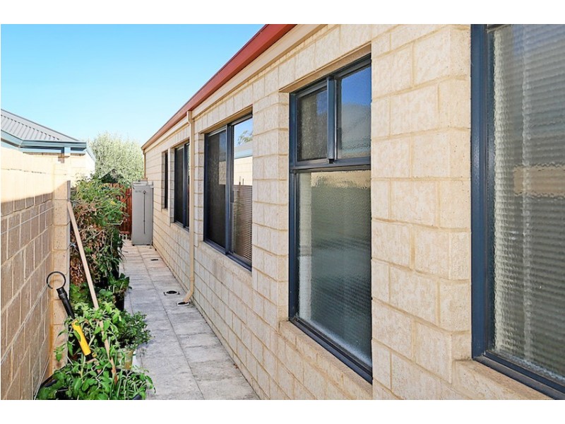 66 Buckingham Drive, Wannanup WA 6210