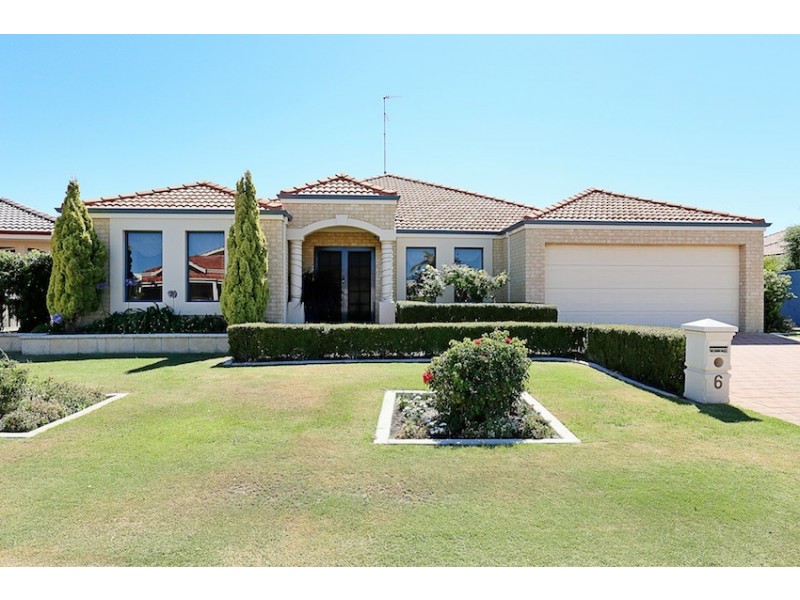 6 Discovery Cove, Halls Head WA 6210