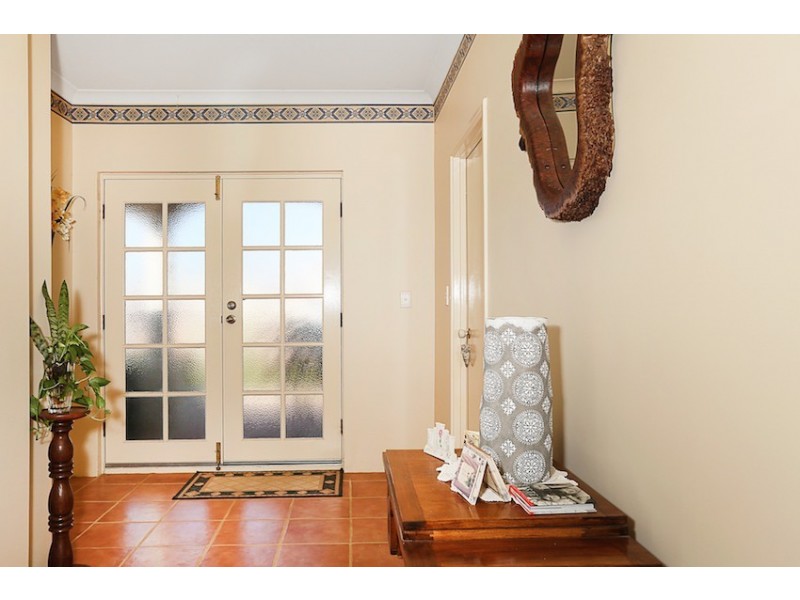 6 Discovery Cove, Halls Head WA 6210