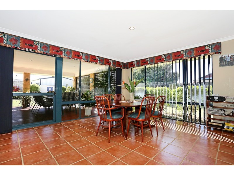 6 Discovery Cove, Halls Head WA 6210