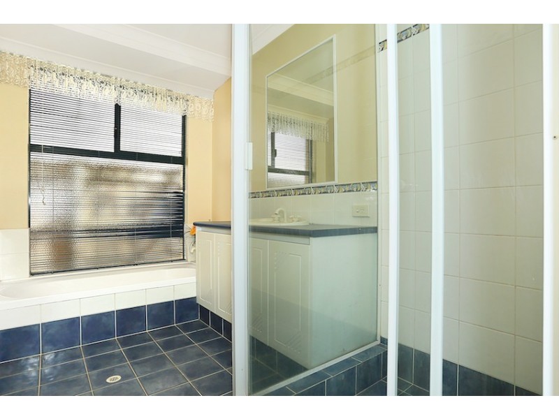 6 Discovery Cove, Halls Head WA 6210