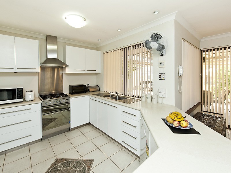 34 Marshall Avenue, Pinjarra WA 6208