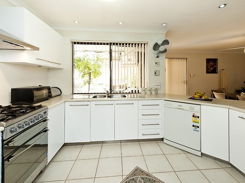 34 Marshall Avenue, Pinjarra WA 6208