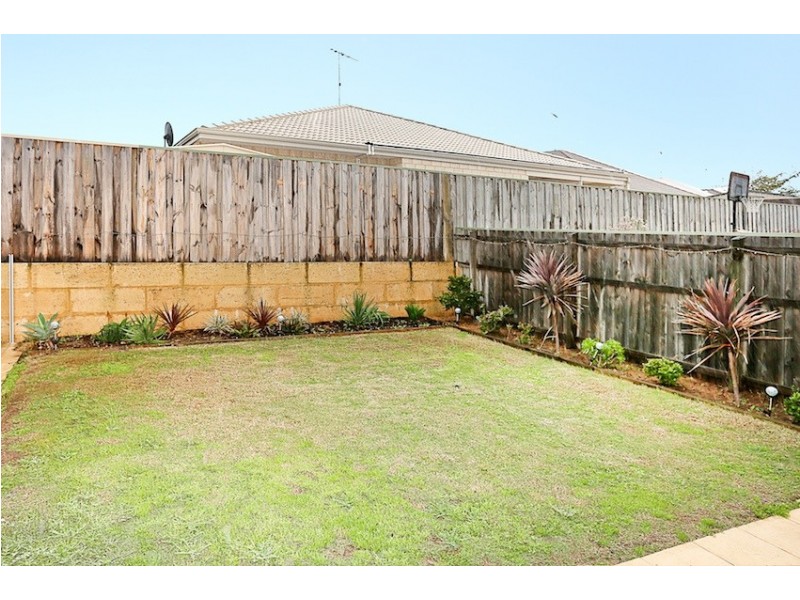 63 Karon Vista, Halls Head WA 6210