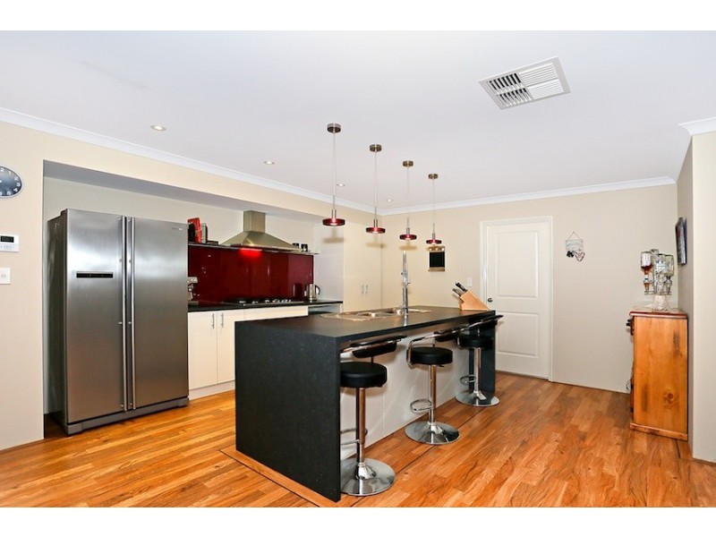 63 Karon Vista, Halls Head WA 6210