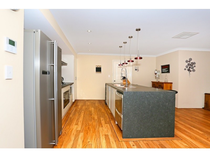 63 Karon Vista, Halls Head WA 6210