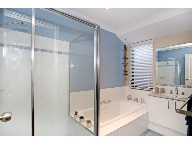 63 Karon Vista, Halls Head WA 6210