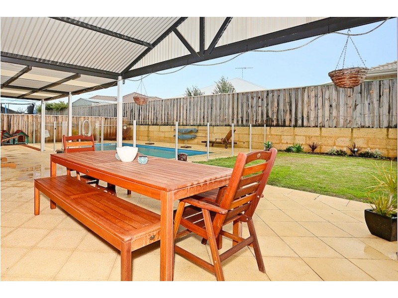 63 Karon Vista, Halls Head WA 6210
