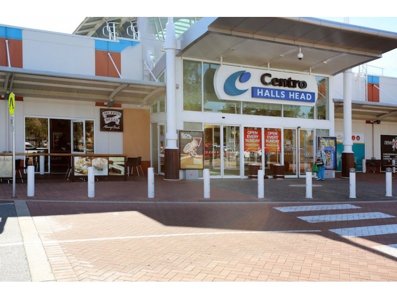 9 Solandri Turn, Halls Head WA 6210