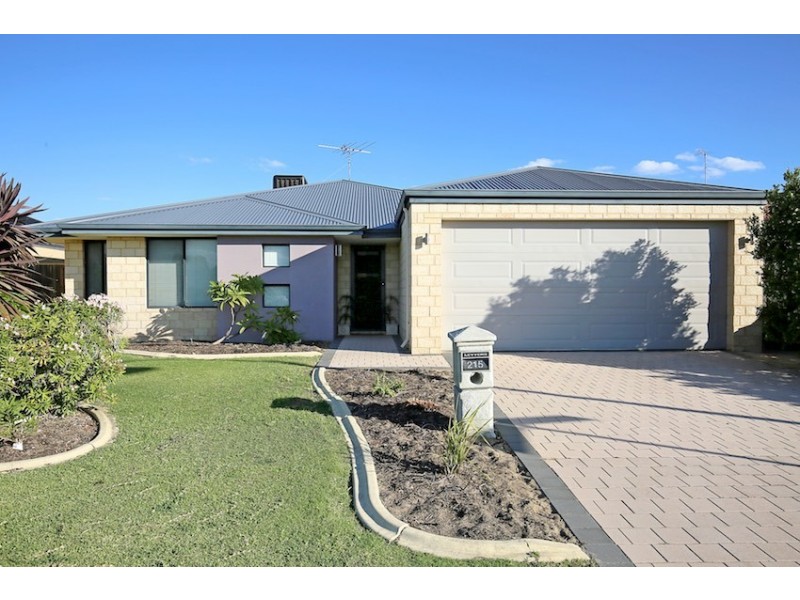 215 Peelwood Parade, Halls Head WA 6210
