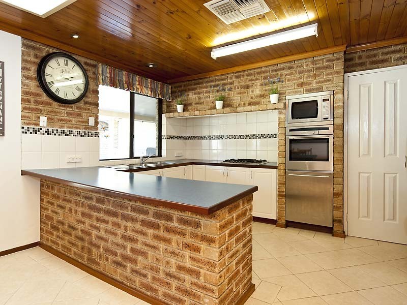 4 Talia Place, Dudley Park WA 6210